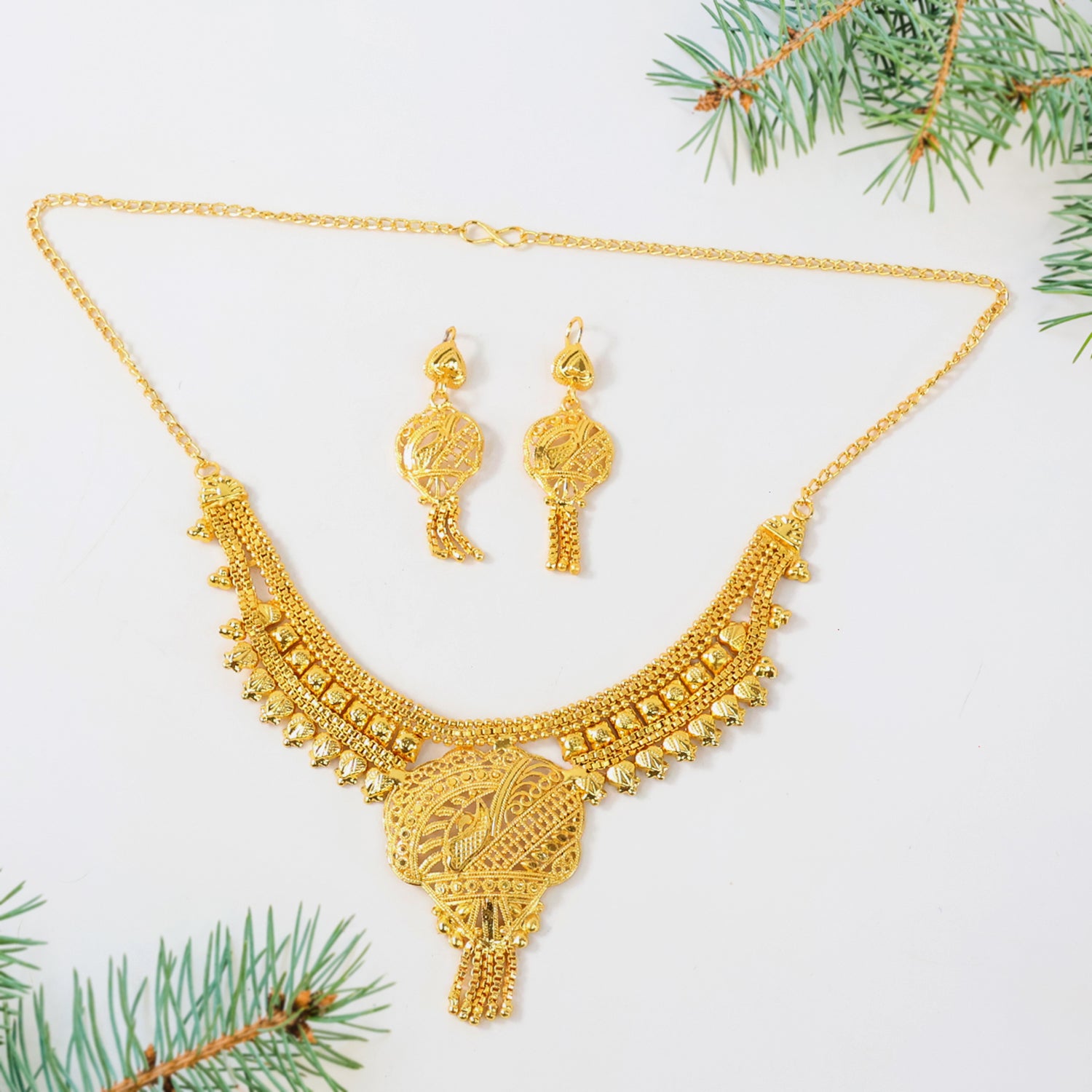 Gold Necklace Set with Earrings – Traditional Lightweight Jewelry - Image 3