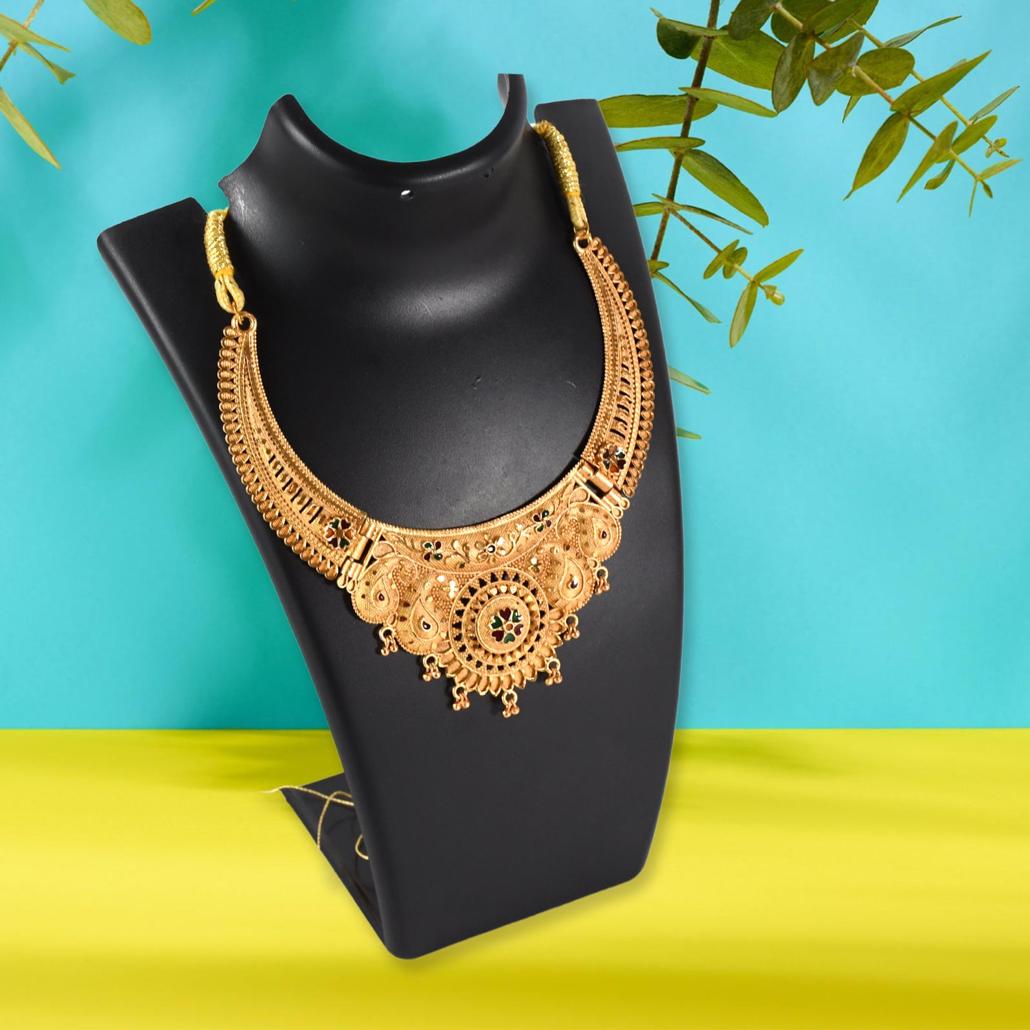Gold-Plated Necklace Set – Elegant Traditional Jewellery | BW - Image 2