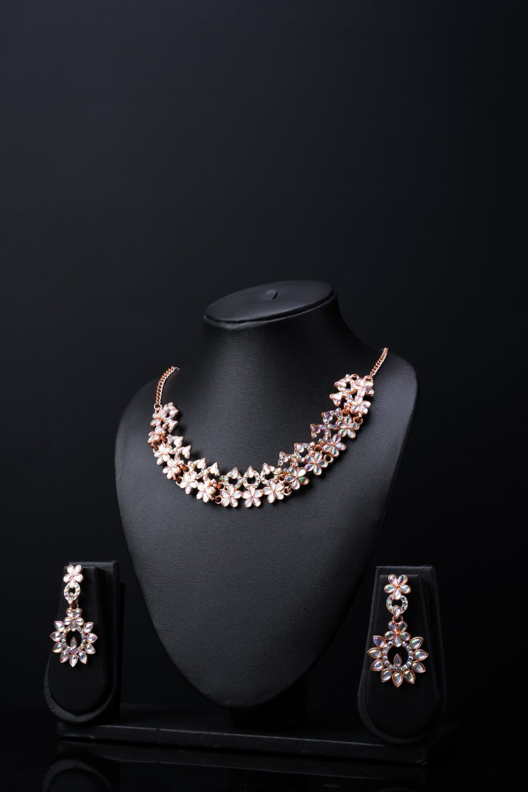 Designer Earring and Necklace Set – Lightweight Traditional Jewelry - Image 2