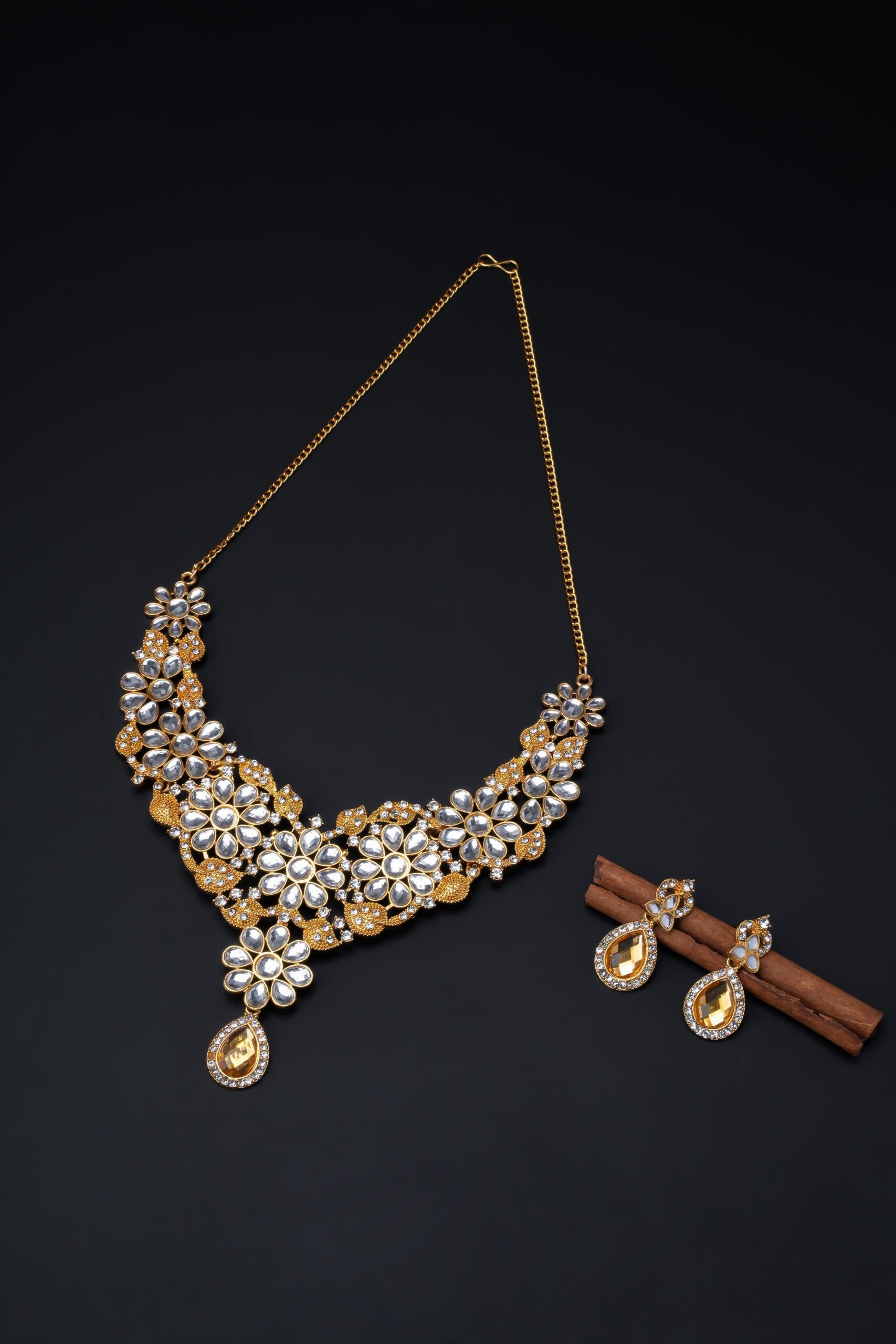 Flower Design Necklace Set – Elegant Floral Jewellery | BBJ - Image 2