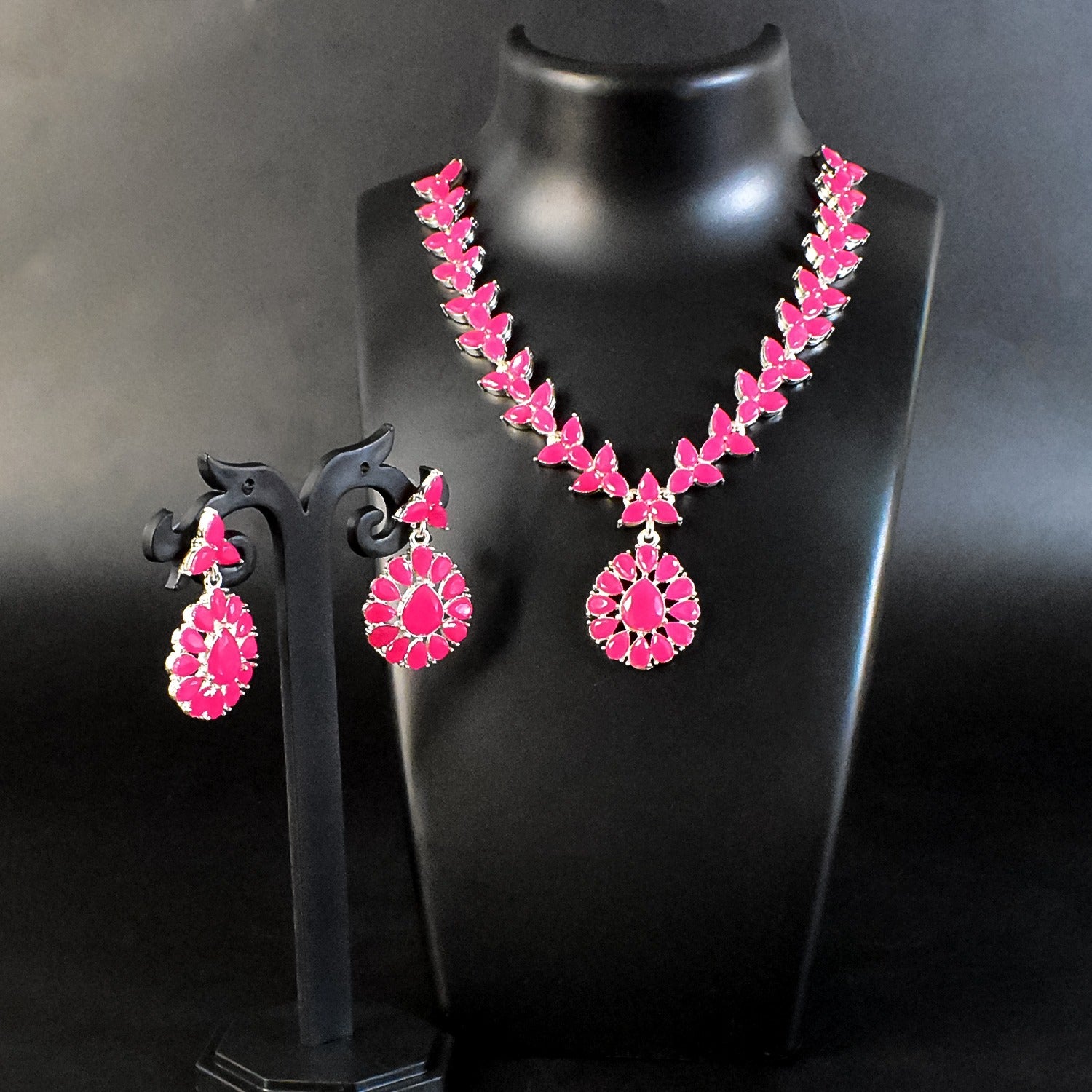 Pink Diamond Necklace Set – Elegant Jewellery for Women | BW