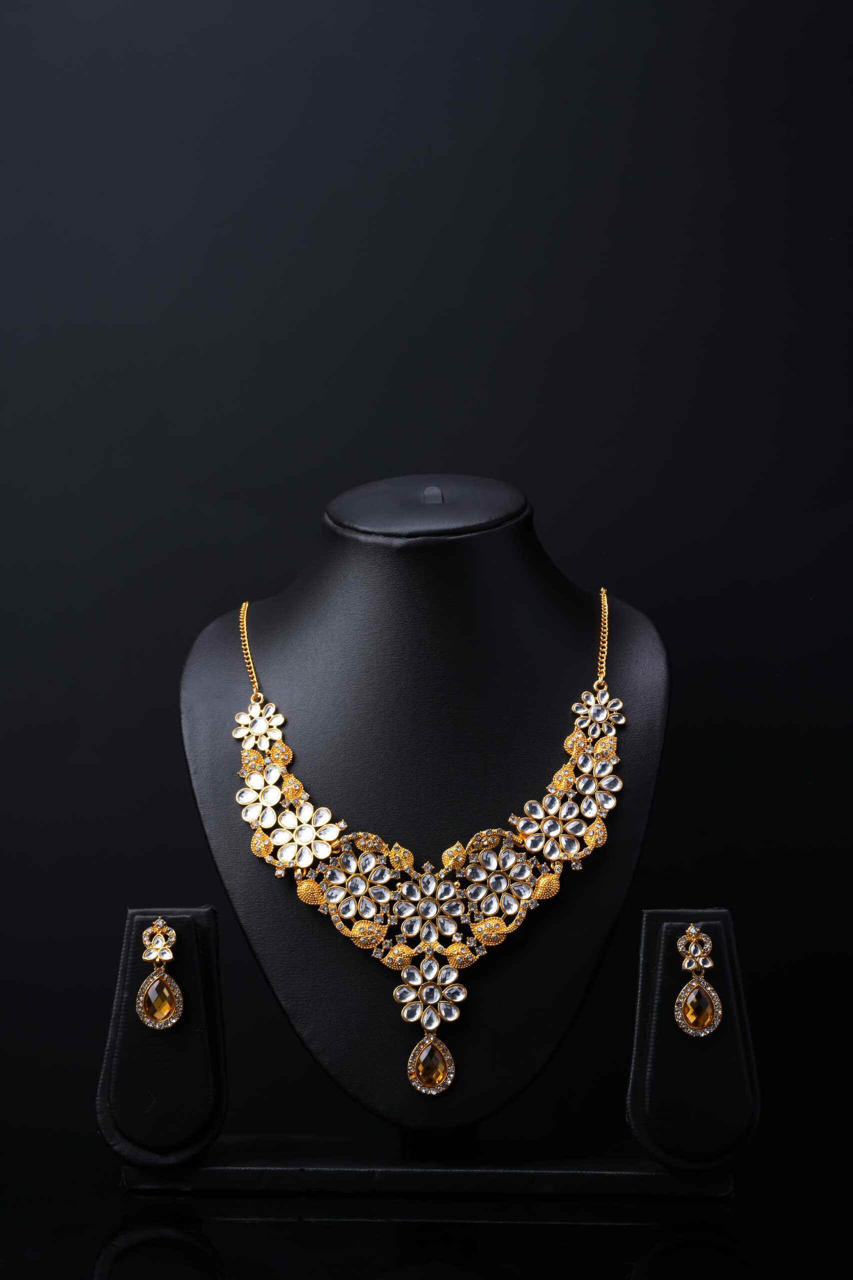 Flower Design Necklace Set – Elegant Floral Jewellery | BBJ