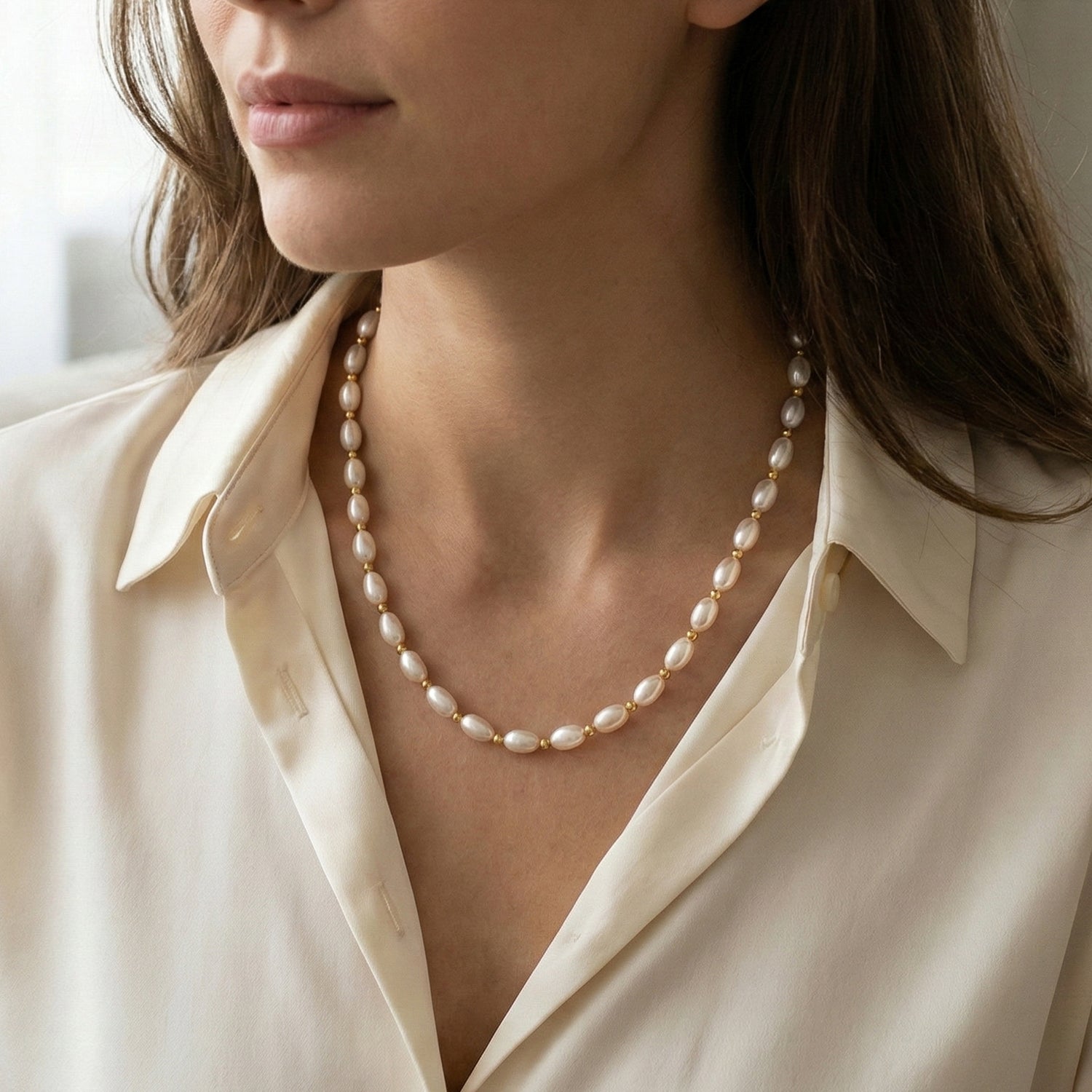 Pearl Beaded Necklace – Elegant Lightweight Gold-Tone Link Detail - Image 3