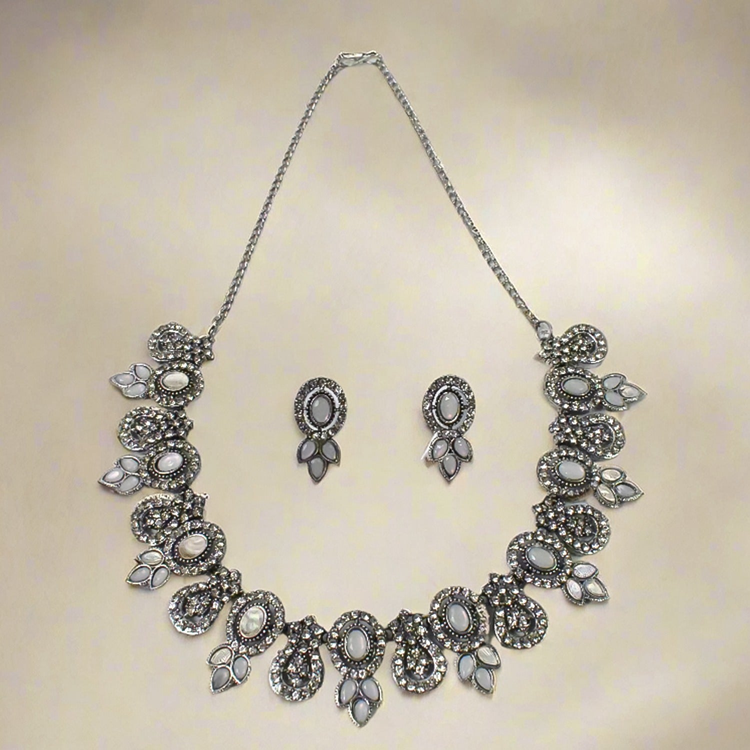 Diamond Necklace Set – Elegant Jewellery for Women | BW