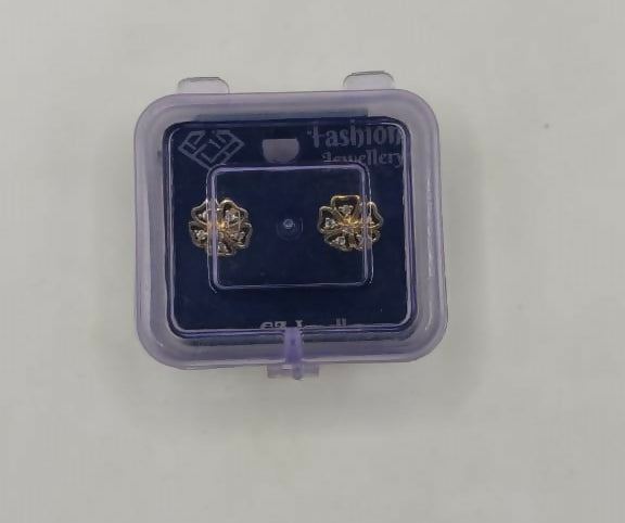 Gold-Plated Flower Stud Earrings – Elegant Pink Cubic Zirconia - Image 5