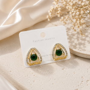Elegant Gold-Plated Emerald Green Rhinestone Teardrop Stud Earrings